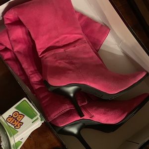 Women’s size 8.5 knee high boot